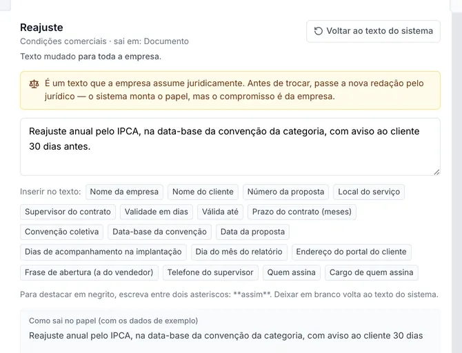 Tela real do sistema: A empresa reescreve as cláusulas uma vez; a prévia mostra como sai no papel.